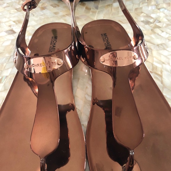 Michael Kors Sandle - Picture 4 of 4